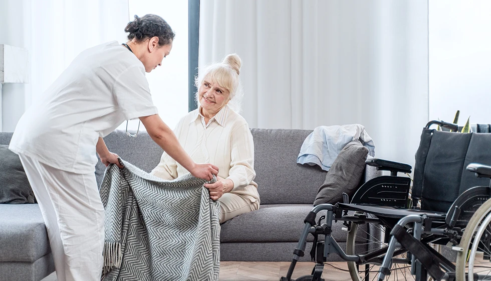 Hilfe für Seniorin zuhause